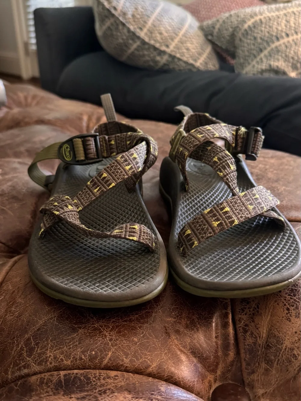 Kids Chacos Size 3